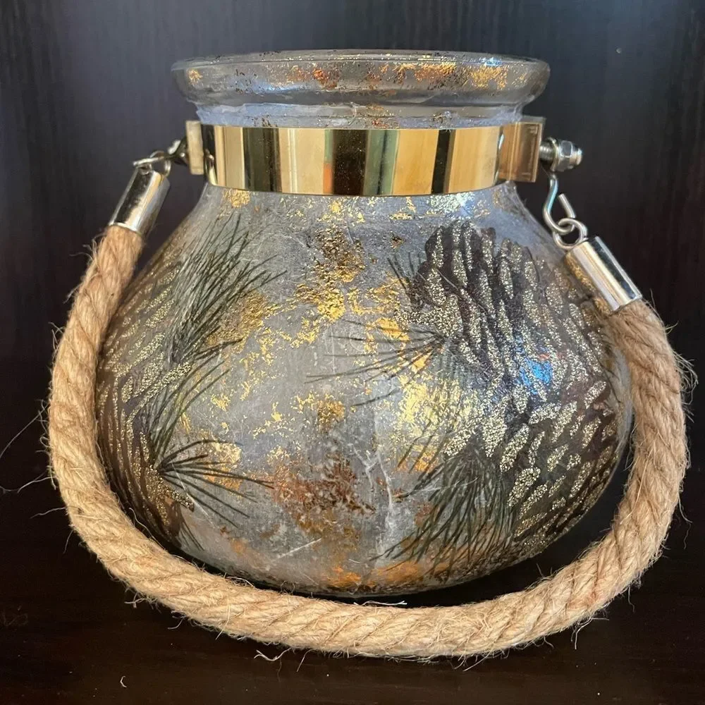 DECORATIVE GOLD TRIMMED FROSTED‎ BOWL WITH JUTE HANDLE
